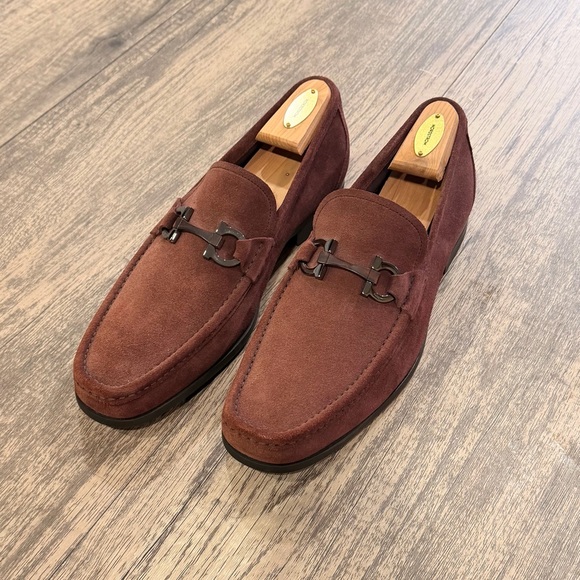 Like NEW Salvatore Ferragamo Men's Grandioso Suede Loafers - Burgundy Suade - Picture 3 of 7